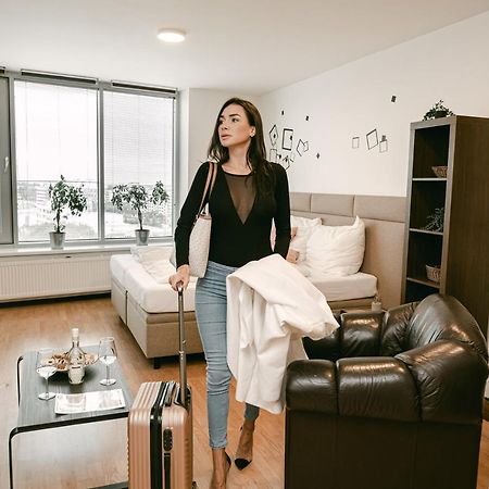 Flora Cozy Apartment Братислава Экстерьер фото