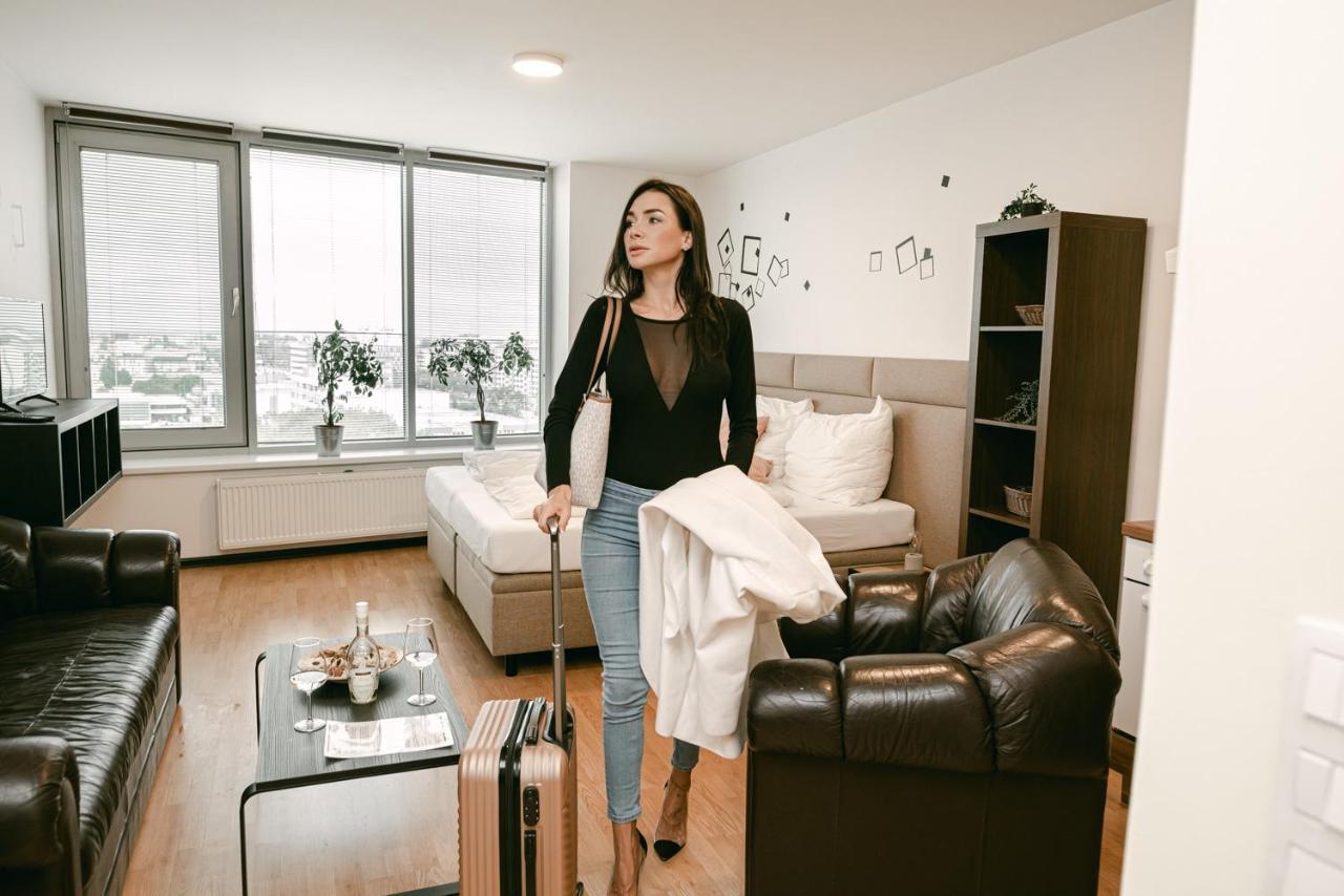 Flora Cozy Apartment Братислава Экстерьер фото