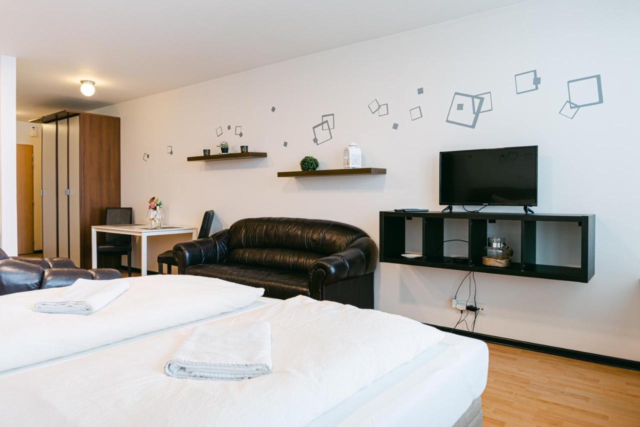 Flora Cozy Apartment Братислава Экстерьер фото